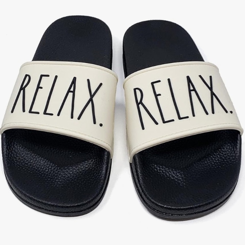 Nwt Rae Dunn Slides relax